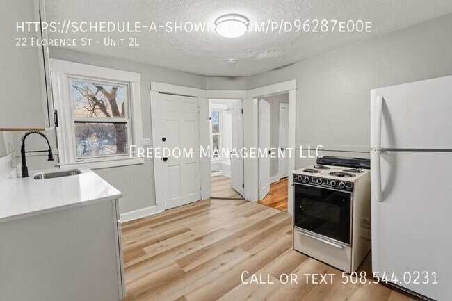 Building Photo - 22 Florence St