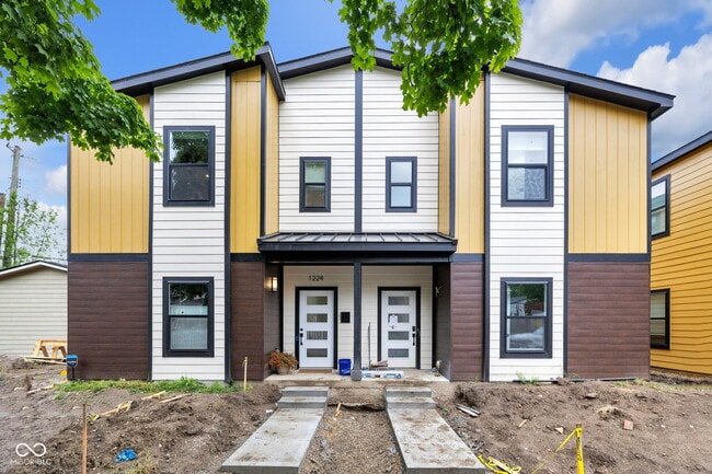 Primary Photo - 1234 E 10th St