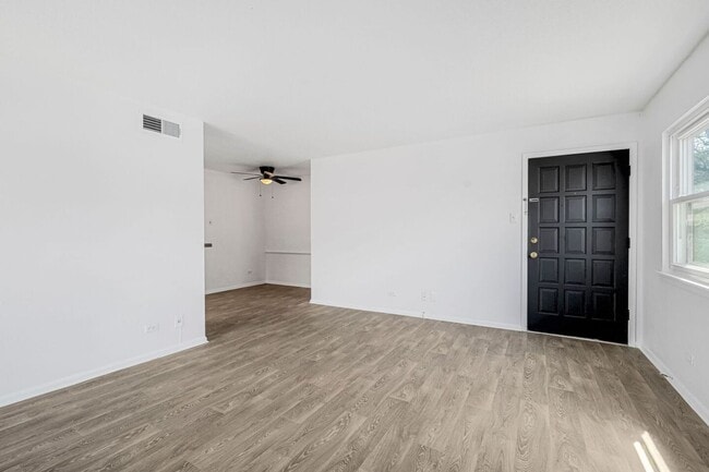 Building Photo - 2300 Nacogdoches Rd