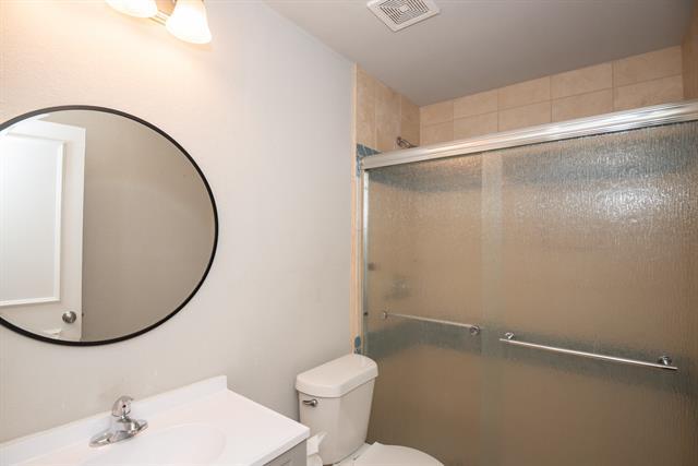 Building Photo - 1355 Glencliff Cir
