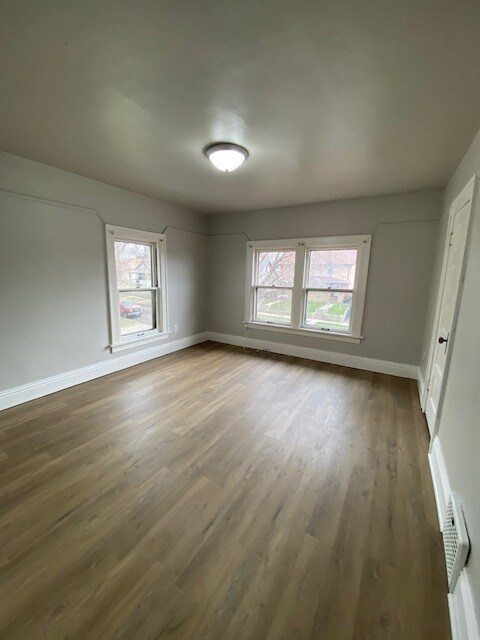 Apt 4 - 201 N French Ave