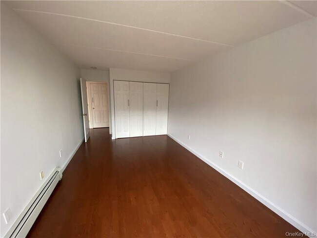 Building Photo - 1155 Warburton Ave