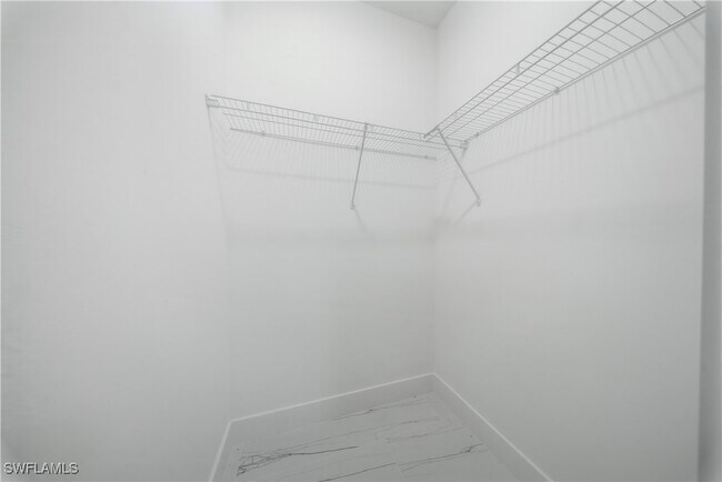 Building Photo - 1124 NE 35th Ln