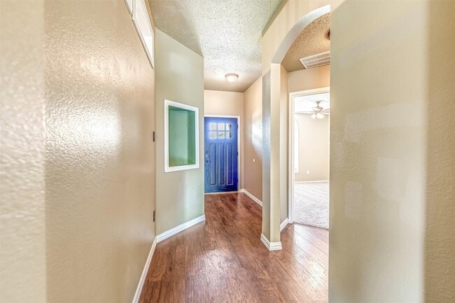 Building Photo - 1624 Appaloosa Dr