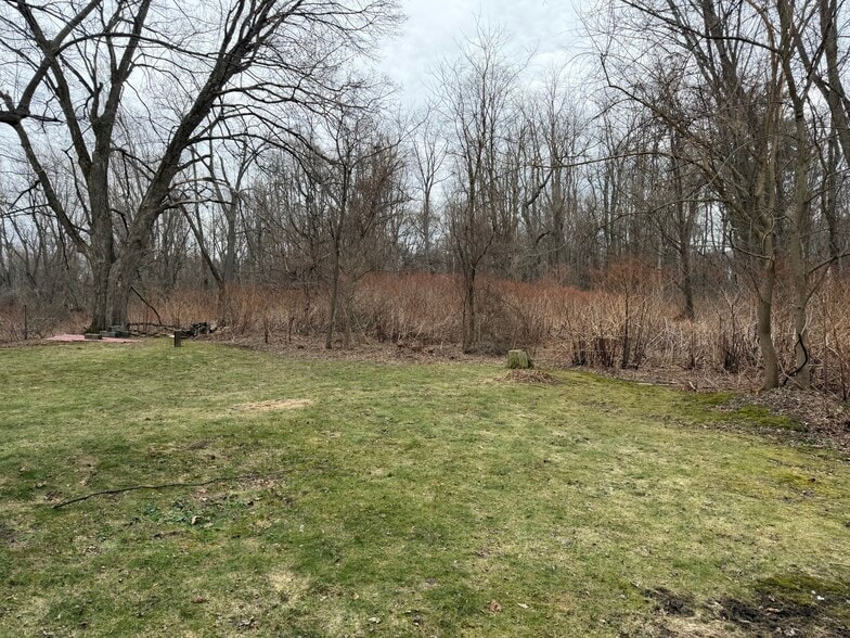 Building Photo - 100 Summerset Rd