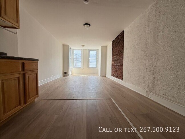 Building Photo - 2003 N 25th St