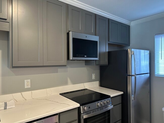 Building Photo - 7700 Porcher Dr