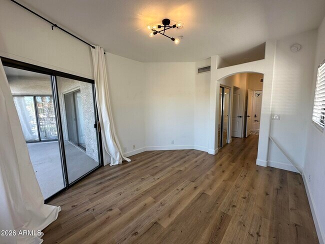 Building Photo - 10401 N Saguaro Blvd
