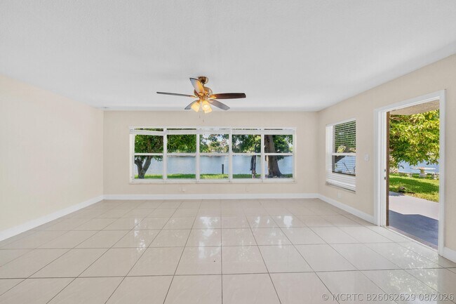 Building Photo - 4921 NW 39th St