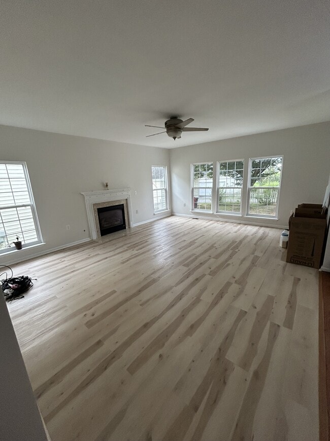 Building Photo - 73 Colonial Dr