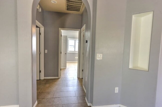 Building Photo - Rancho Sahuarita