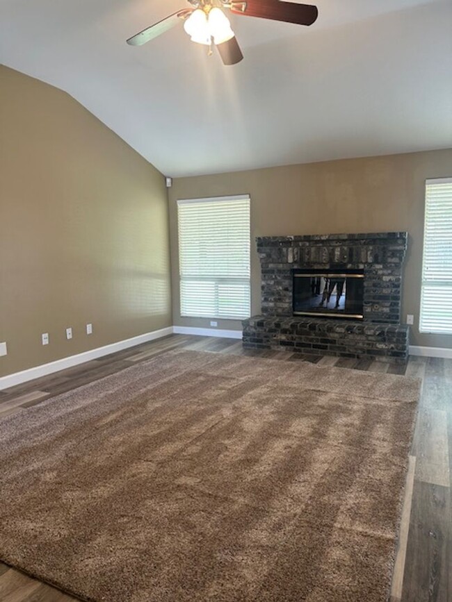 Building Photo - 5414 Moraga Ct