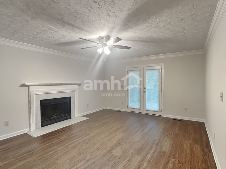 Building Photo - 1613 Cumberland Club Rd SW