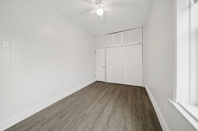 Building Photo - 3120 W 26th St