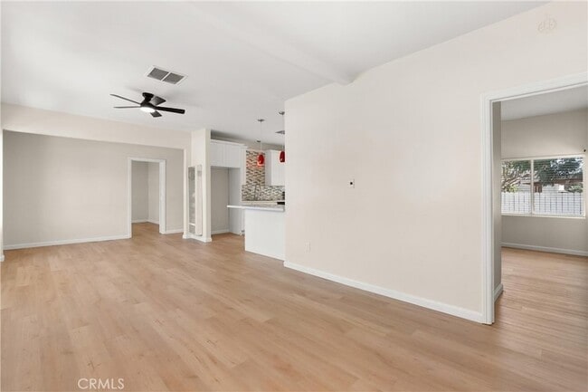Building Photo - 421 W Sun Ave