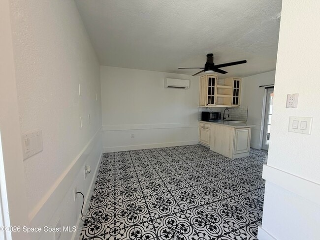 Building Photo - 1454 Guava Ave