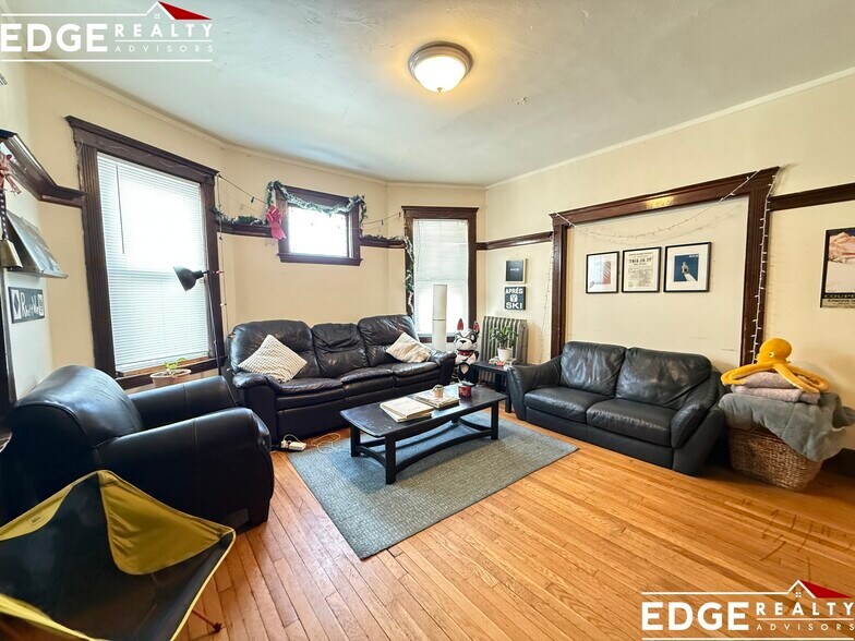 Building Photo - 95 Gardner St