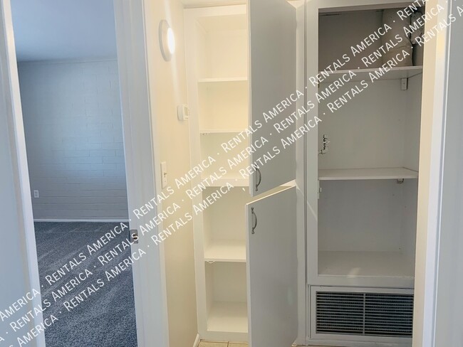 Building Photo - 11433 N Hagen Dr