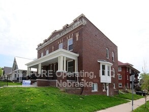 Building Photo - 2969 Harris St