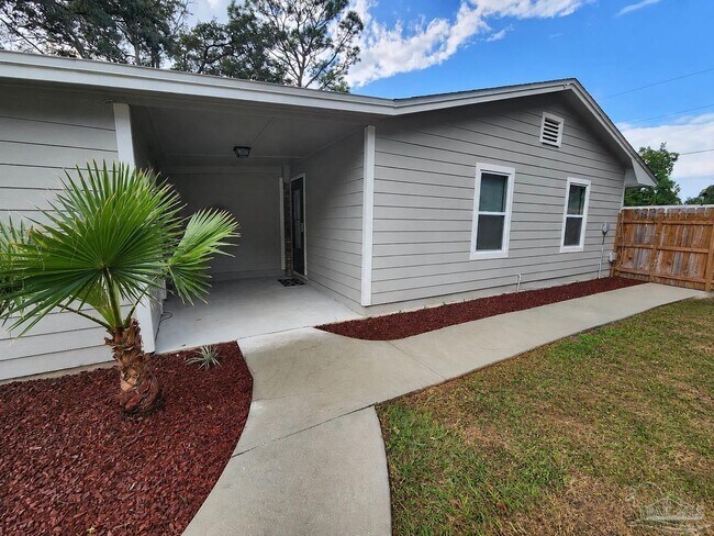 Building Photo - 2315 Reva Cir