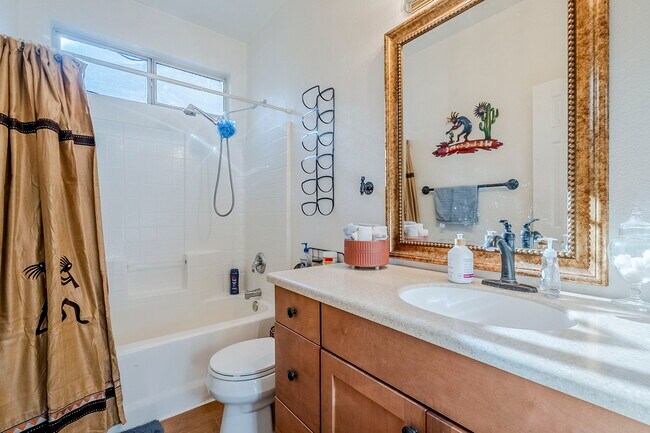 Building Photo - 4269 E Cassia Ln