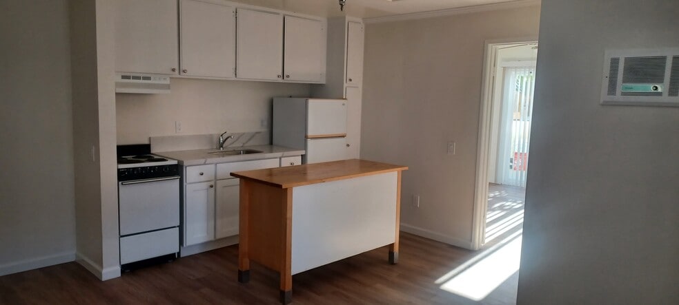 Building Photo - Hillcrest Regency 55+ Community
