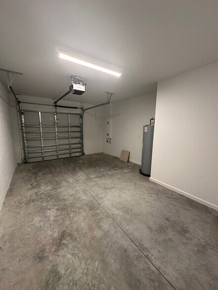 Building Photo - 27865 Solis Grande Dr