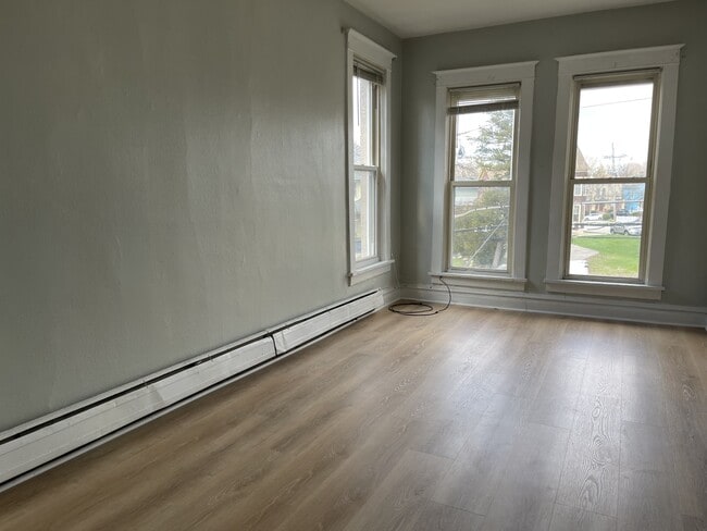 Building Photo - 292 Villa St