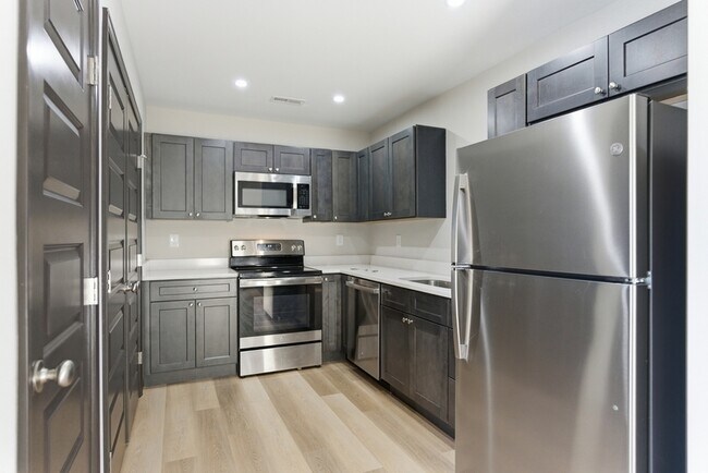 Building Photo - Macy Way - 101