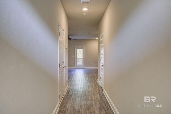 Building Photo - 6775 Spaniel Dr