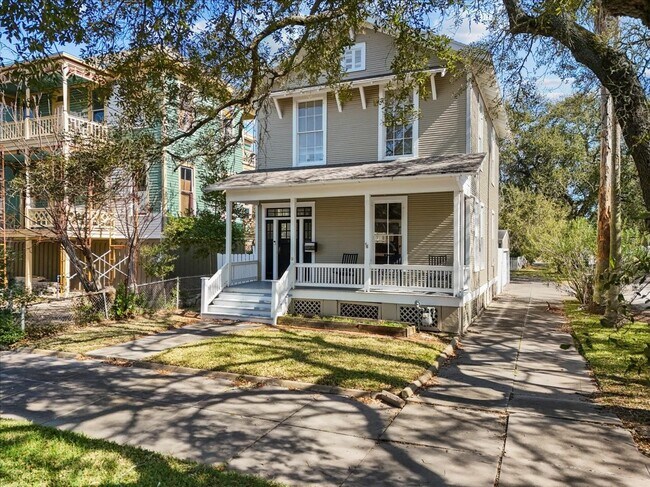 Building Photo - 1724 33rd St