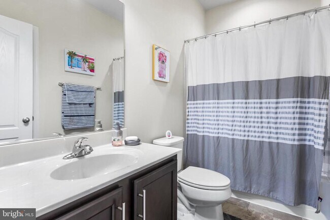 Building Photo - 5000 Forest Pines Dr