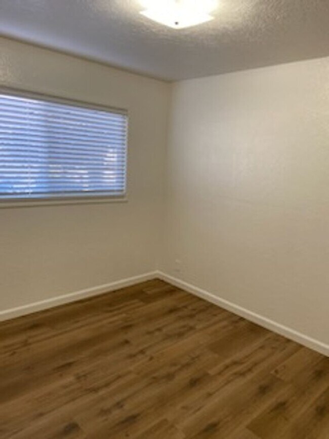 Building Photo - 115 Terrace Dr