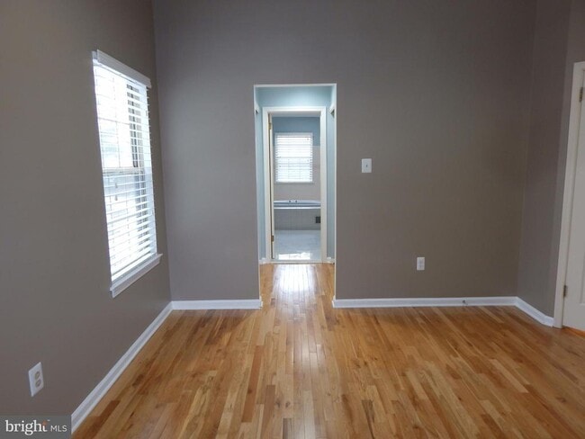 Building Photo - 101 Sarahs Ln