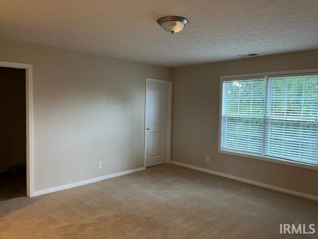 Building Photo - 10739 Tecumseh Dr