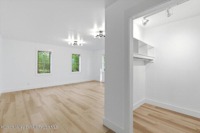 Building Photo - 5265 NY-9G