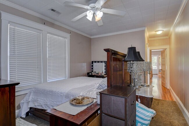 Building Photo - Beautiful Older home renovated for todays lifestyle