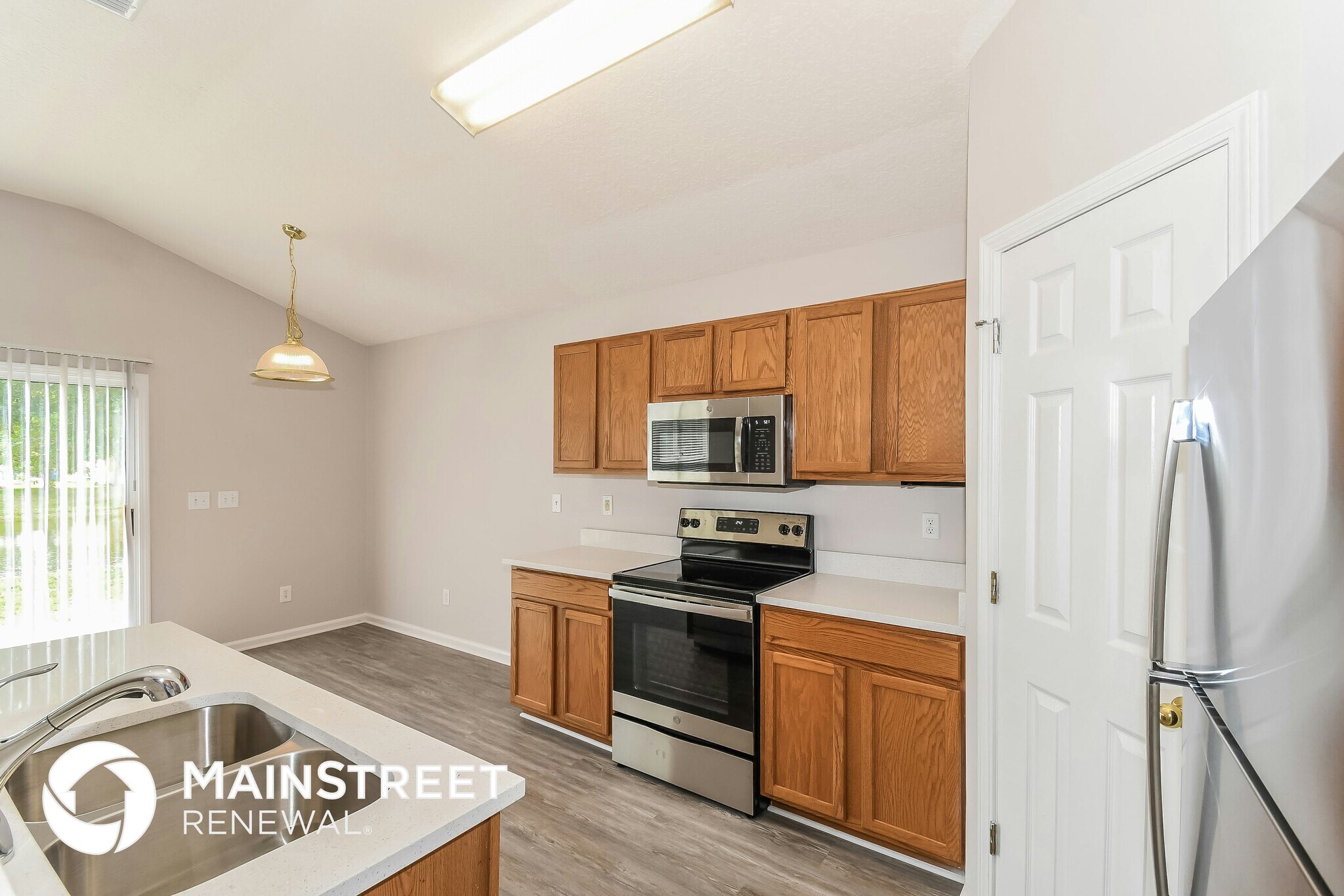 Building Photo - 14061 Red Rock Lake Dr