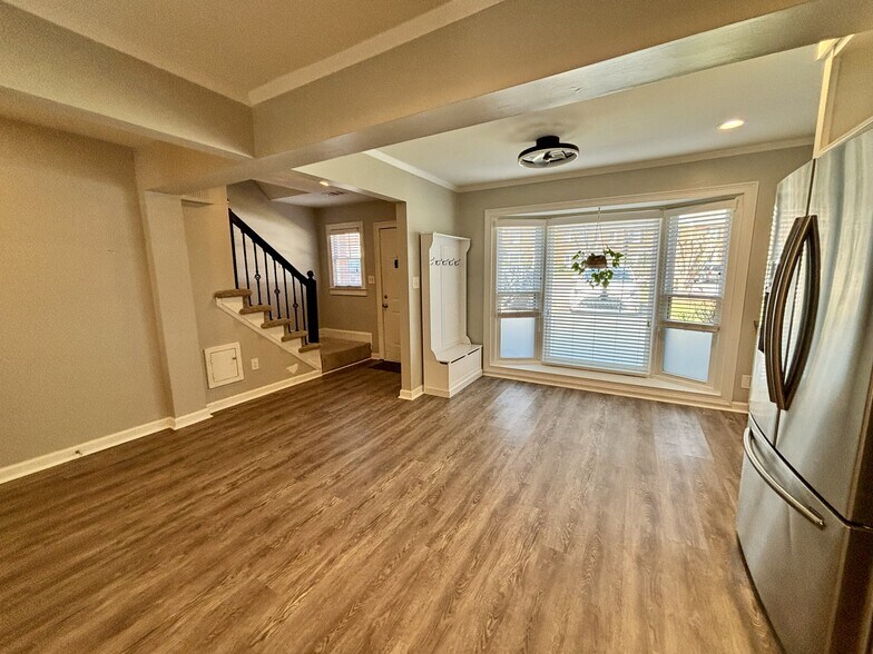 Building Photo - 7919 Briar Villa Pl