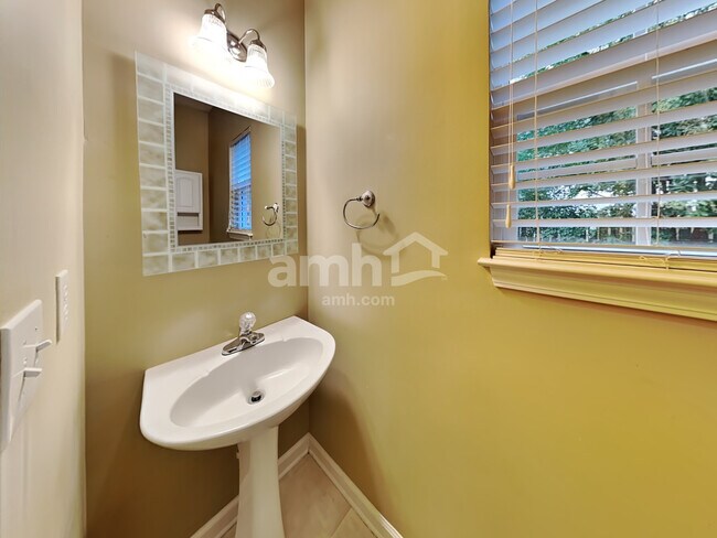 Building Photo - 8413 Astwell Ct