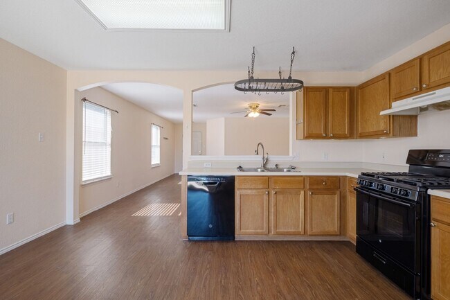 Building Photo - 17131 Dashwood Creek Dr
