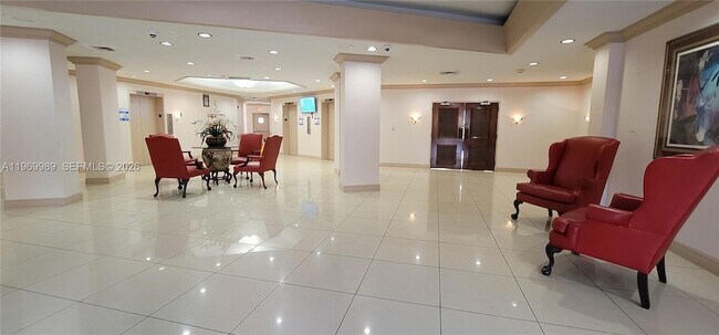 Building Photo - 1300 NE Miami Gardens Dr