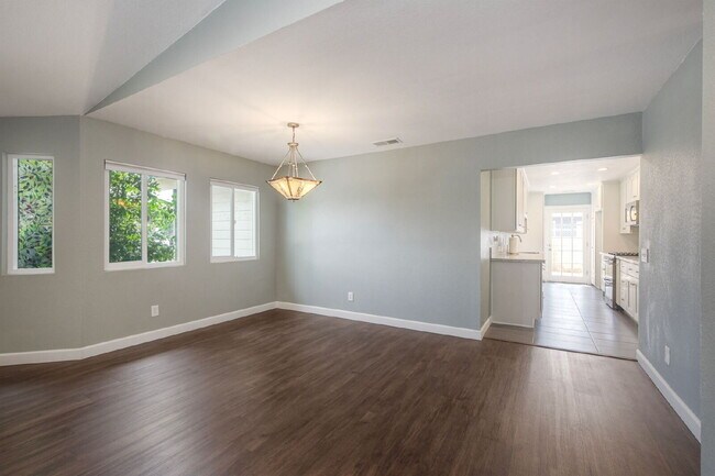 Building Photo - Tamarack Coastal Retreat! 1/2 Duplex with ...