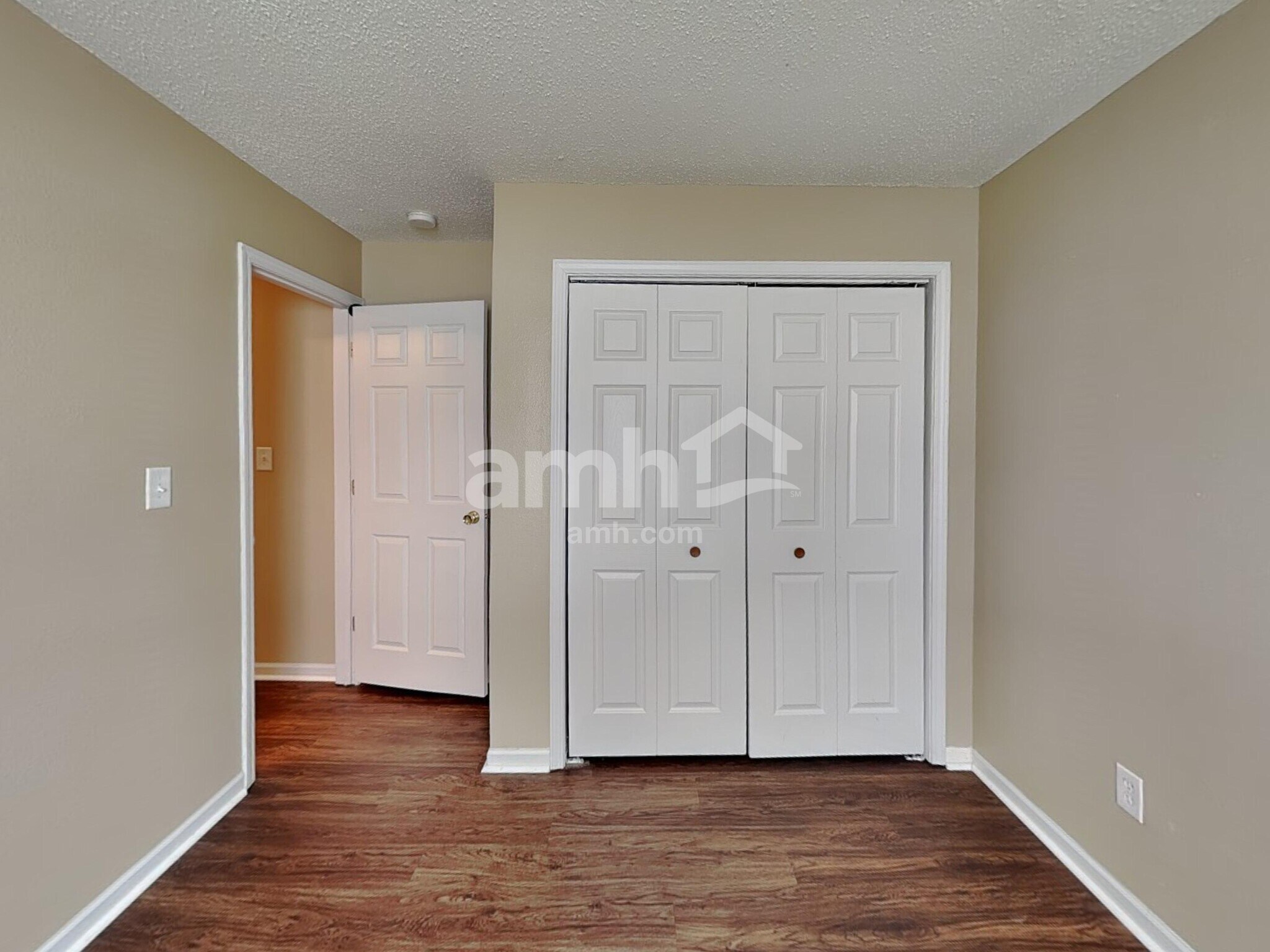 Building Photo - 9892 Cedarstone Ln