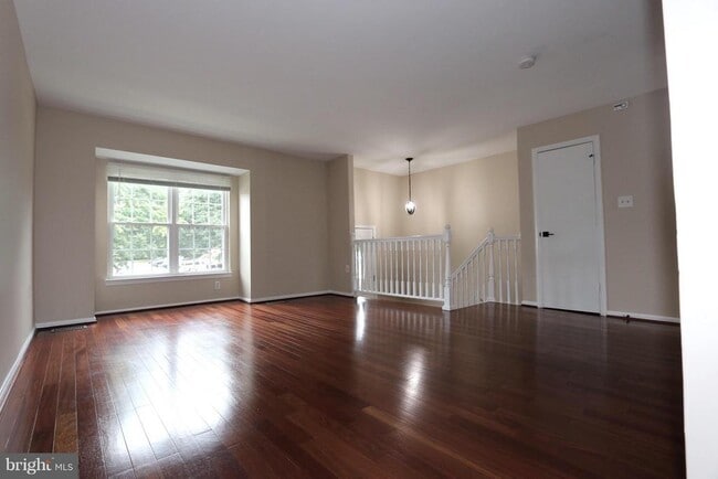 Building Photo - 203 Autumn Flower Ln