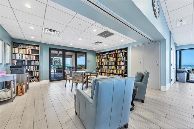 Building Photo - 2089 Gulf of Mexico Dr
