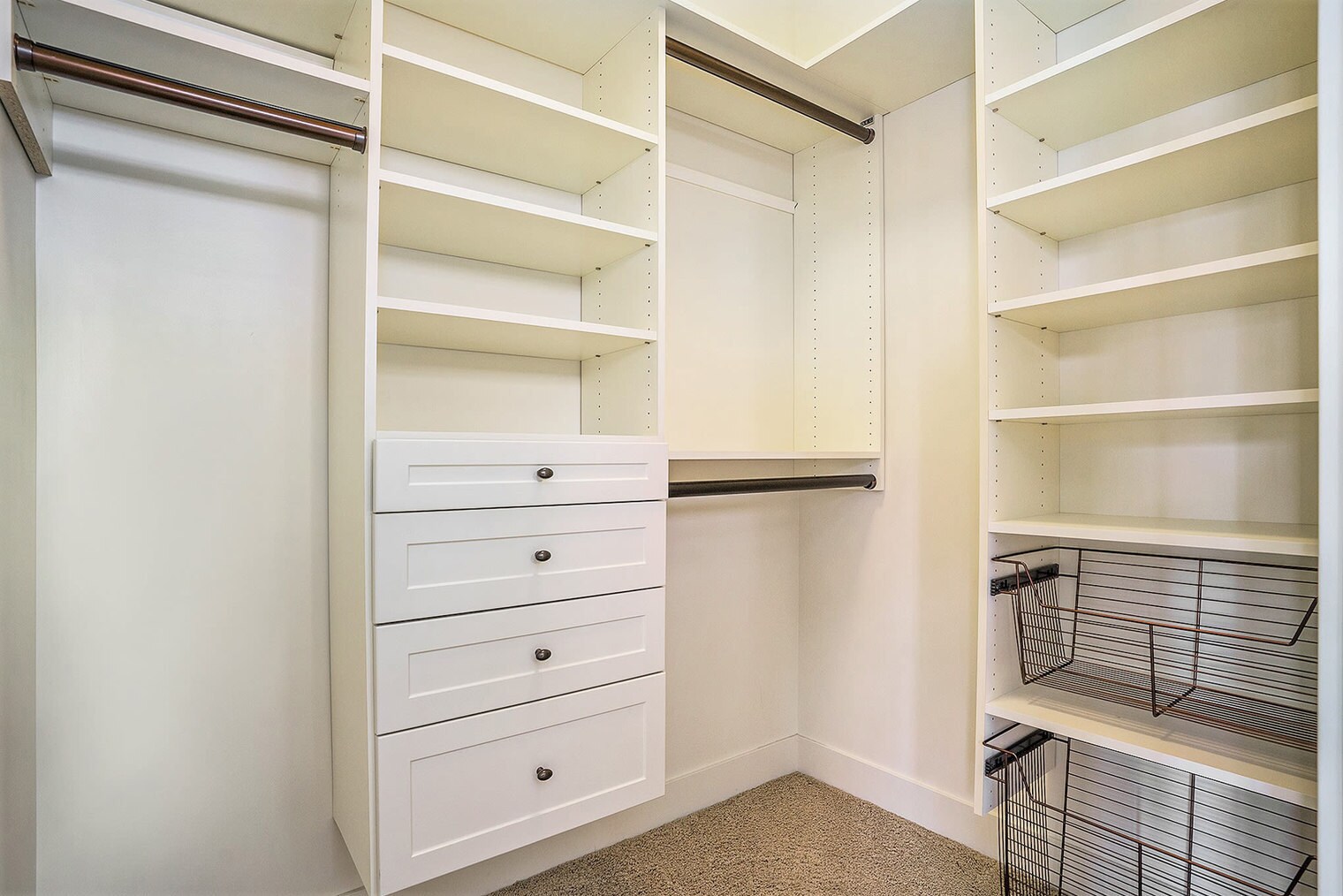 Building Photo - 807 Lake St