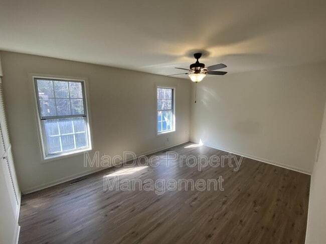 Building Photo - 108 Kings Mill Dr