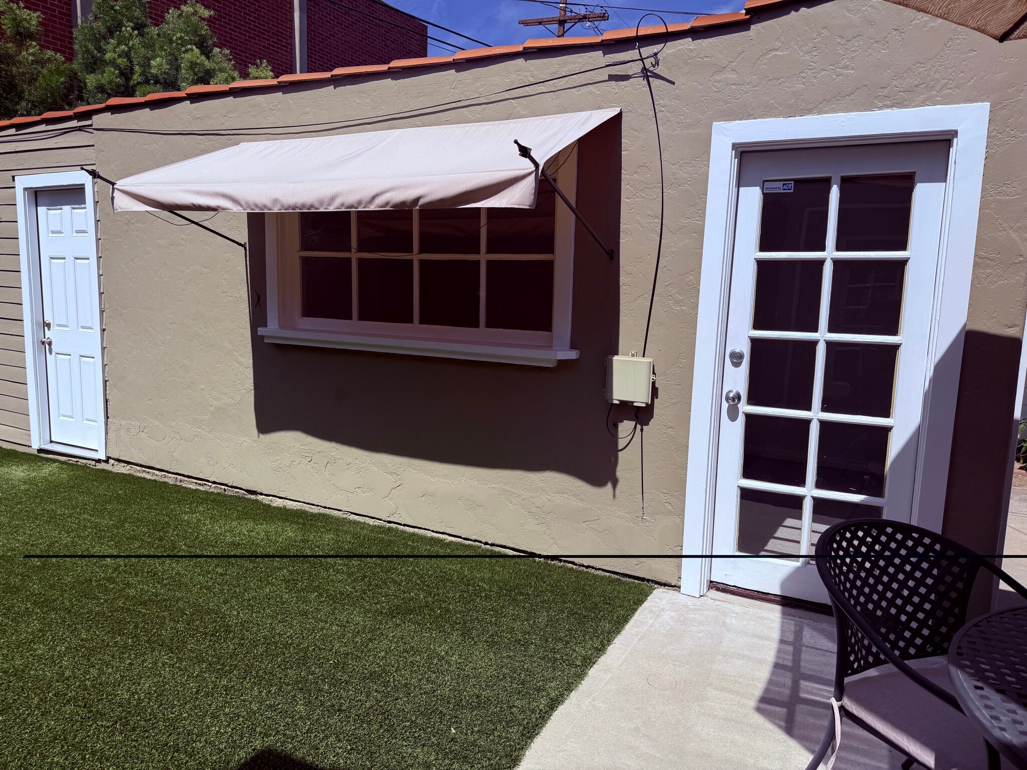 Building Photo - 1023 S Stanley Ave