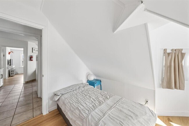 Building Photo - 124 73rd St